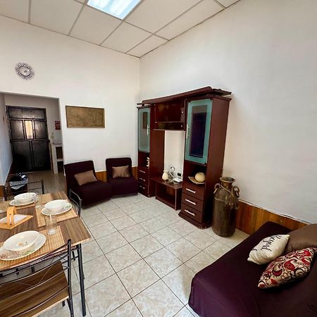 Hostal Inn 1 Flores Exteriér fotografie